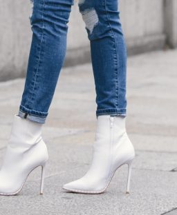 Tuesday Shoesday: The White Boot Trend Is Still Going Strong